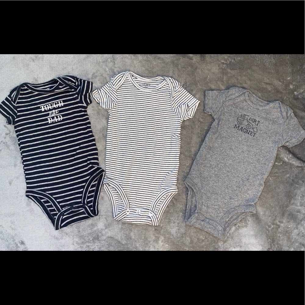 3M Carter’s onesie 3pk